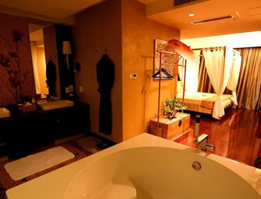 上海浦东区养生会所的黄昏恋：当爱情遇上八十岁